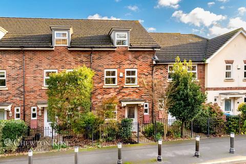 10 Cranbourne Towers, Ascot, SL5 8JE