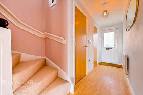 10 Cranbourne Towers, Ascot, SL5 8JE