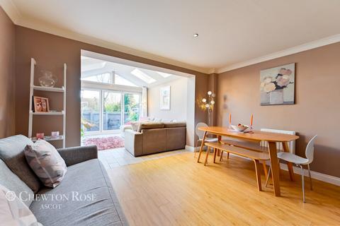 10 Cranbourne Towers, Ascot, SL5 8JE