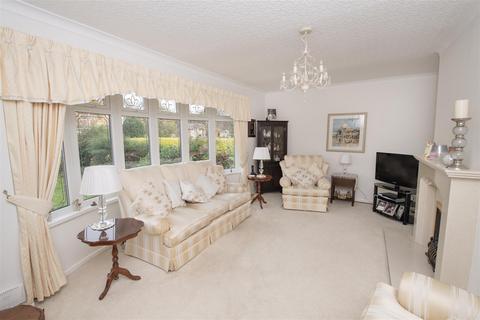 3 bedroom semi-detached house for sale, Lawnsgarth, Cottingham