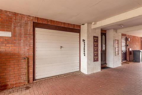 1 bedroom apartment for sale, Bicton Avenue, Worcester