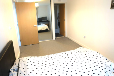 2 bedroom flat for sale, Black Eagle Drive, Gravesend DA11