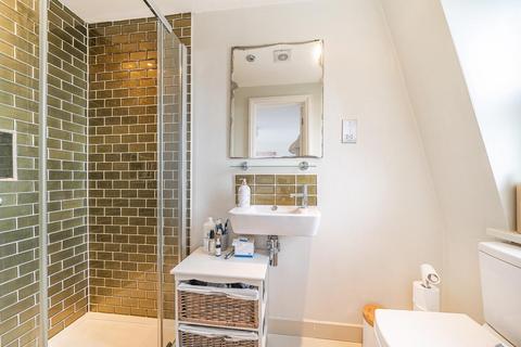 3 Tennyson Road, London, SW19 8SH