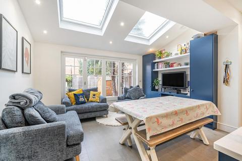 3 Tennyson Road, London, SW19 8SH