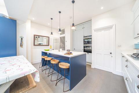 3 Tennyson Road, London, SW19 8SH