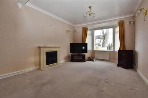 3 bedroom end of terrace house for sale, First Lane, Hessle