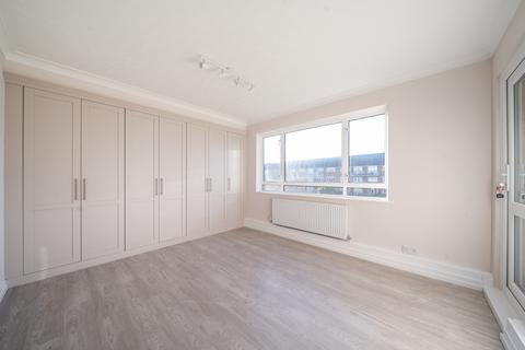 2 bedroom apartment for sale, Dove Park, Pinner, HA5