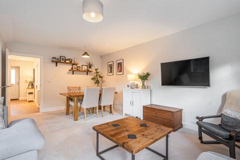 22 Bowling Lane, Billingshurst, RH14 9FT