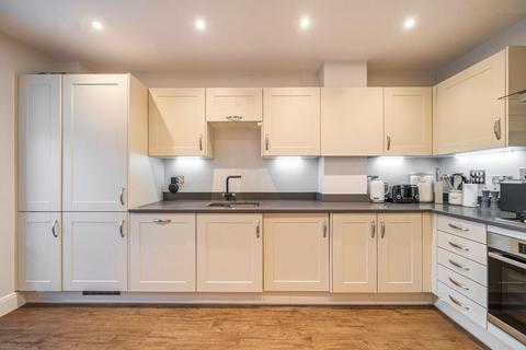 22 Bowling Lane, Billingshurst, RH14 9FT