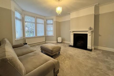 2 bedroom maisonette to rent, Fords Grove, Winchmore Hill, N21