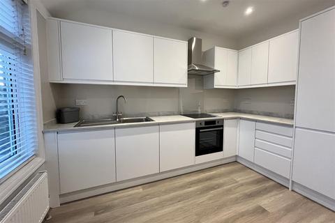 2 bedroom maisonette to rent, Fords Grove, Winchmore Hill, N21