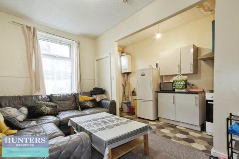 2 bedroom terraced house for sale, REF SR - Turner Place Bradford, West Yorkshire, BD7 3BE