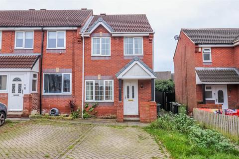 2 bedroom end of terrace house for sale, Wheat Close, Dewsbury WF13