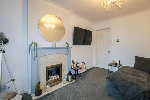 2 bedroom end of terrace house for sale, Wheat Close, Dewsbury WF13