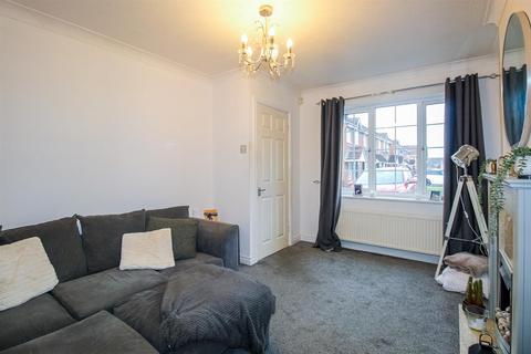 2 bedroom end of terrace house for sale, Wheat Close, Dewsbury WF13