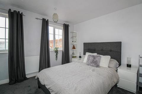 2 bedroom end of terrace house for sale, Wheat Close, Dewsbury WF13