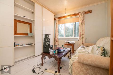 35 Fallowfield Avenue, Hall Green, Birmingham, B28 0NN