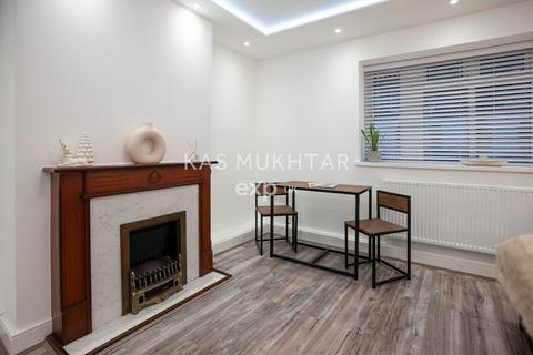 1 bedroom flat for sale, College Cross, London N1