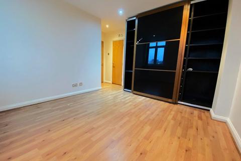 2 bedroom flat to rent, Bluepoint Court, Harrow HA1