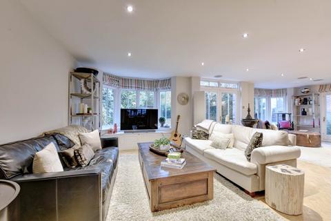 4 bedroom detached house to rent, St Andrews Road, Henley On Thames