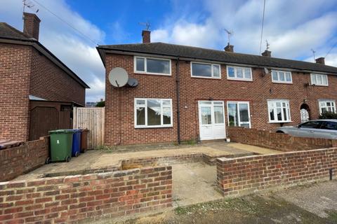 3 bedroom end of terrace house to rent, Ernan Close, South Ockendon, Essex, RM15