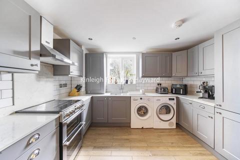 2 bedroom flat for sale, Victoria Grove, North Finchley