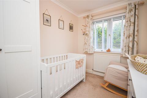 18 Lineacre Close, Grange Park, Swindon, SN5 6DA