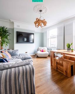 3 bedroom apartment to rent, Fonthill Road, London, N4 3HZ