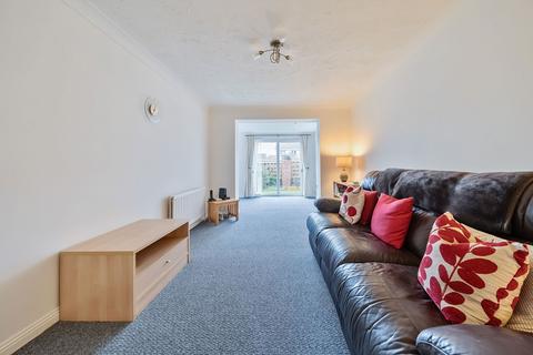 2 bedroom ground floor flat for sale, Wolfe Close, Christchurch BH23