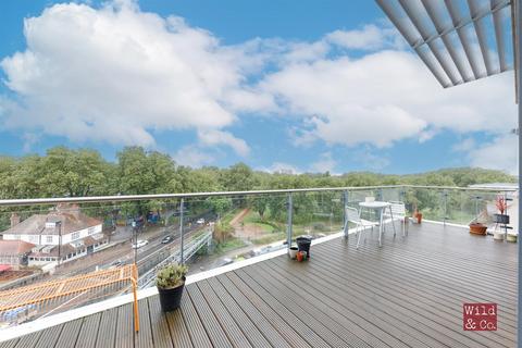 2 bedroom apartment for sale, Lock Court, Essex Wharf, London