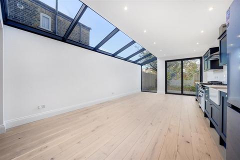 3 bedroom terraced house for sale, Victor Road, Kensal Green, London