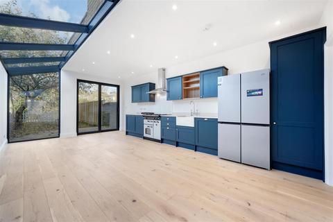 57 Victor Road, London, NW10 5XB