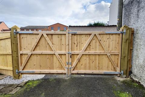 3 bedroom end of terrace house for sale, Moorfield Place, Loughborough LE12