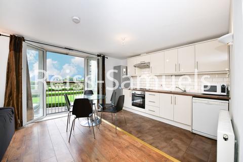 3 bedroom apartment to rent, Edison Building,Westferry Road, London E14