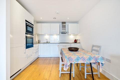 2 bedroom flat for sale, Skerne Road, Kingston Upon Thames, KT2