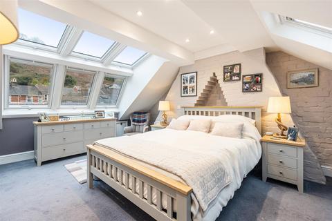 37 Ford Valley, Dartmouth, TQ6 9ED