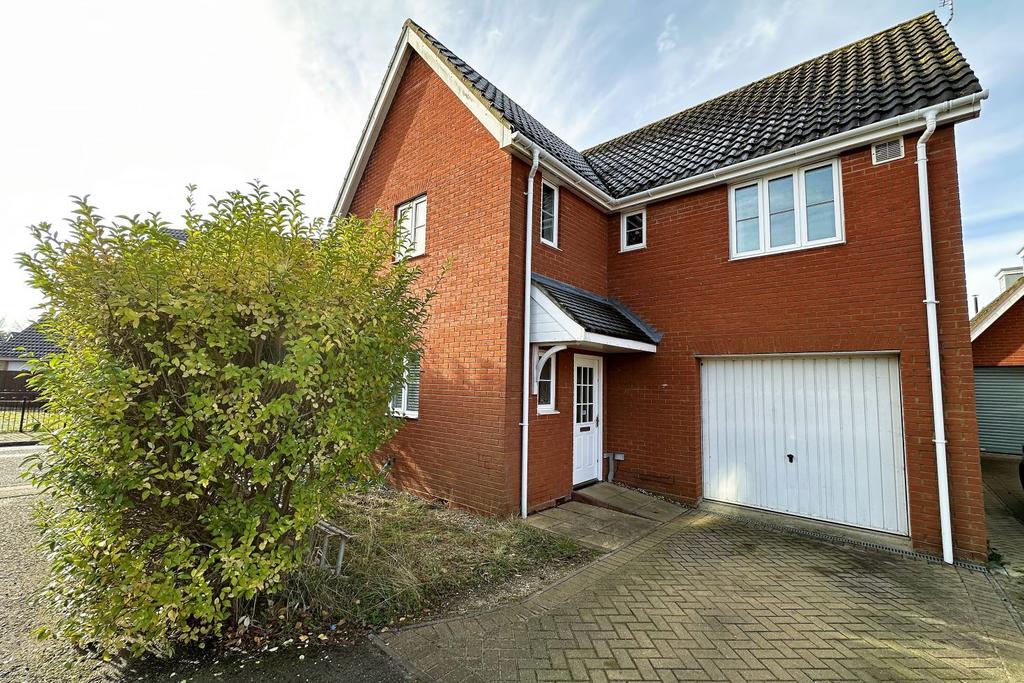 Four bed detached famly home for sale