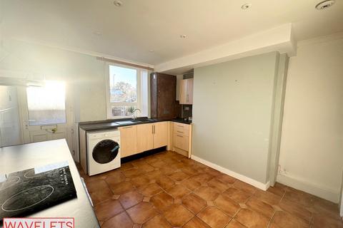 3 bedroom terraced house to rent, Driver Street, Sheffield S13