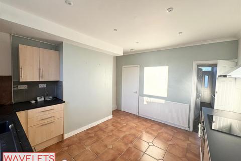 3 bedroom terraced house to rent, Driver Street, Sheffield S13