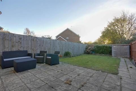 2 bedroom end of terrace house for sale, Dearne Court, Brough