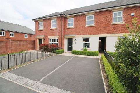 2 bedroom terraced house to rent, Alanbrooke Road, Chester CH3