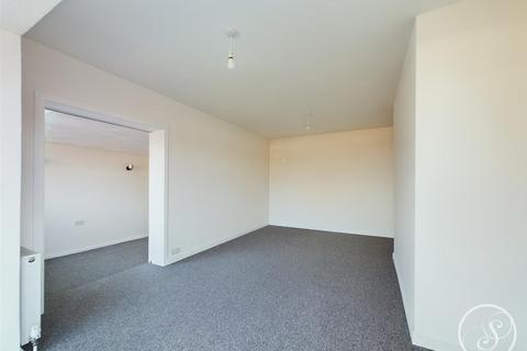 3 bedroom bungalow for sale, Templegate Avenue, Leeds