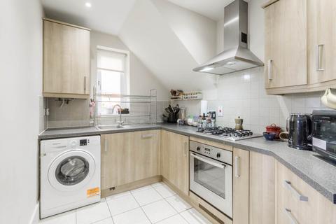 2 bedroom maisonette for sale, Kemsley Cr, Milton Keynes MK10