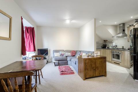 2 bedroom maisonette for sale, Kemsley Cr, Milton Keynes MK10