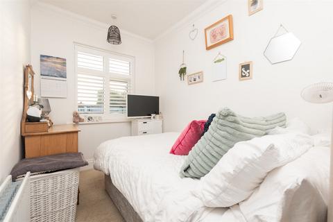 4 Hook Lane, Welling, DA16 2DR