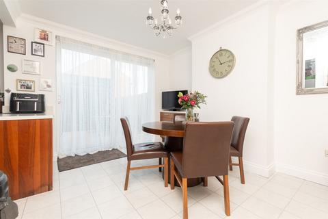 4 Hook Lane, Welling, DA16 2DR