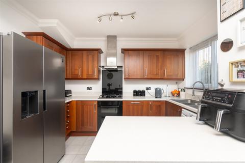 4 Hook Lane, Welling, DA16 2DR