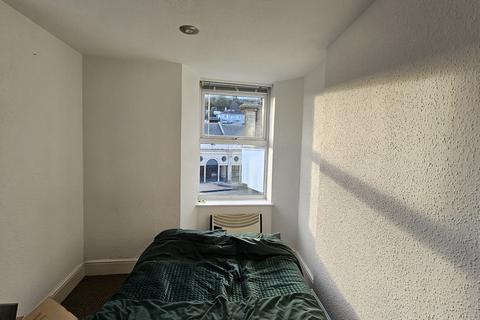 1 bedroom flat to rent, The Terrace, Torquay TQ1