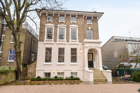 3 bedroom apartment to rent, Morden Road Blackheath SE3