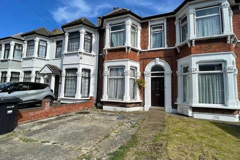 1 bedroom flat to rent, Kingswood Road, Ilford IG3